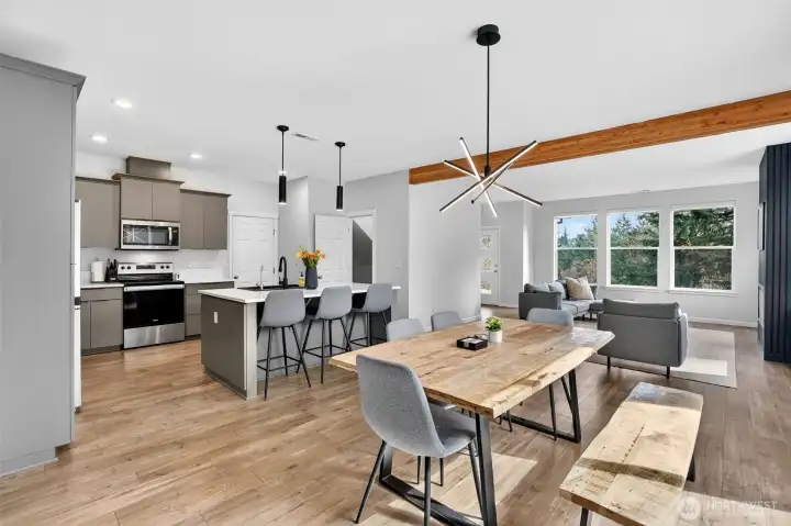 Kitchen/Dining