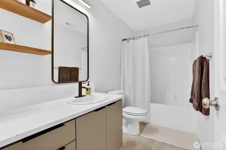 Hall Bath upstairs