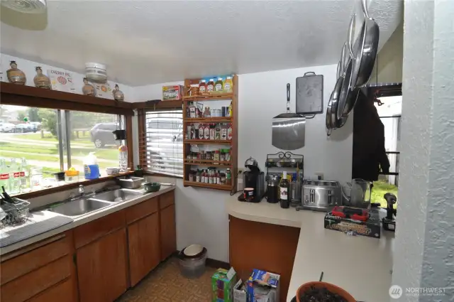 Back house kitchen.
