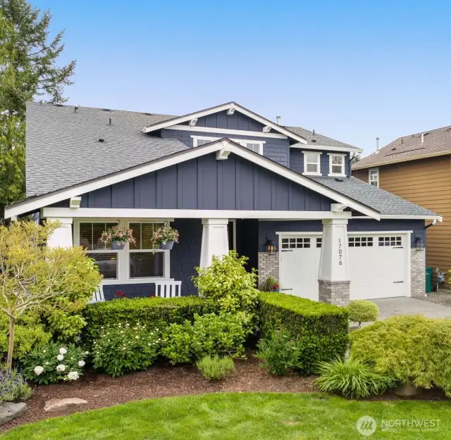 Beautiful Education Hill craftsman
