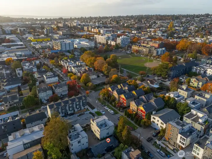 Well-situated for quick trips to Puget Sound and downtown, offering seamless access to waterfront activities, shopping, dining, and city life.