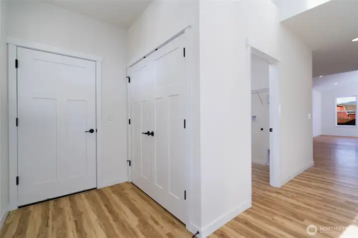 Pics are of a different 1785 plan. Features and colors may differ.