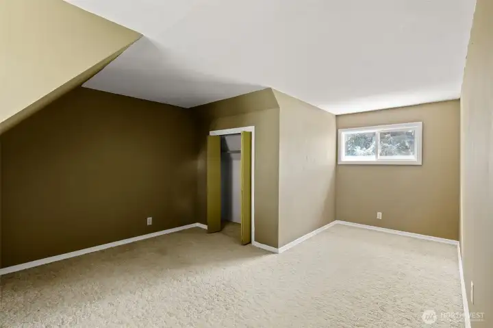 upstairs bedroom 1