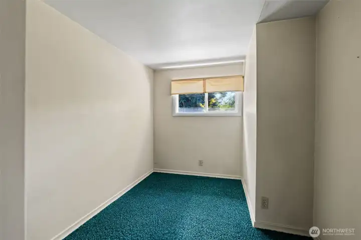 upstairs bedroom 2