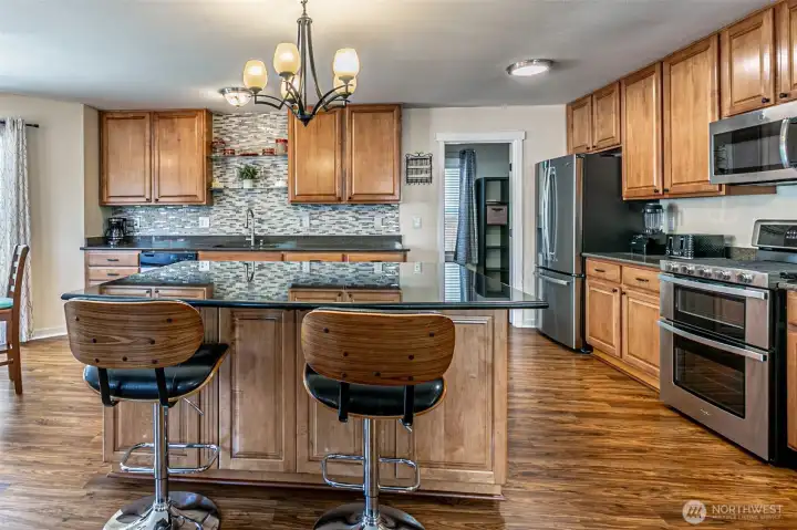 Kitchen with large island