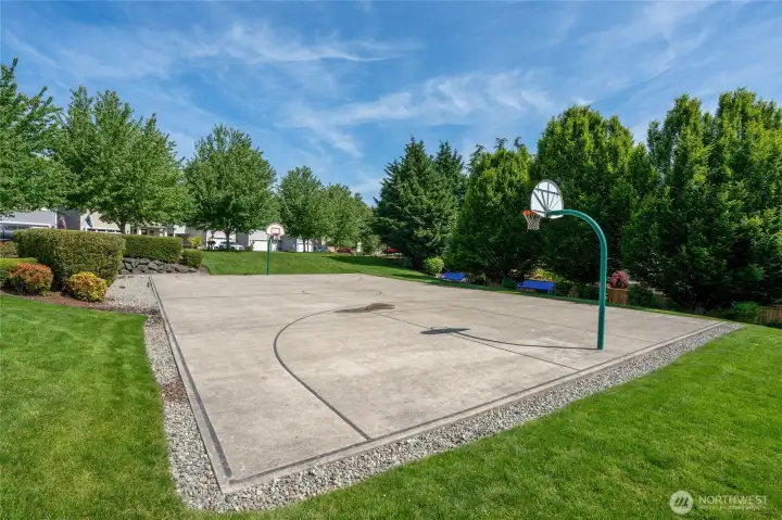 Community Basketball court walking distance