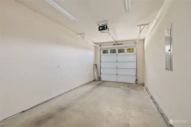 Single car garage.