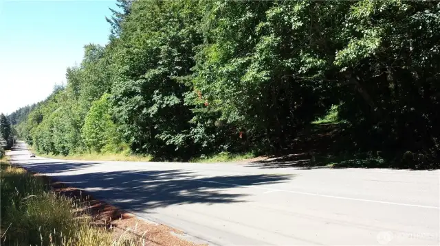 Gated entry from N Highway 101