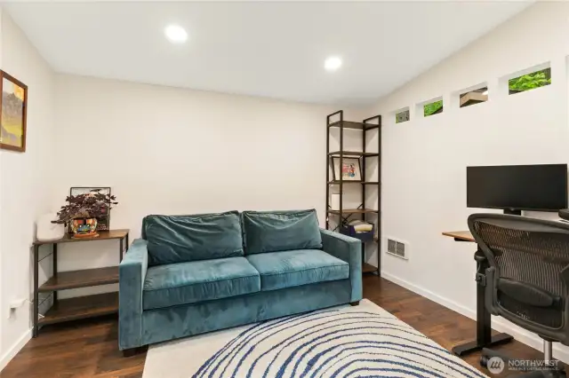 Forth bedroom/ detached office