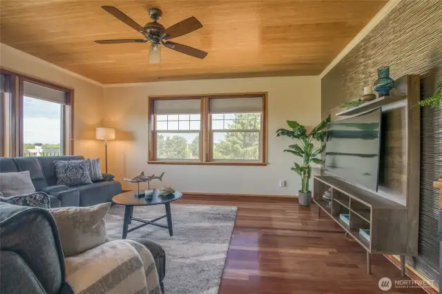 Living Room with Gas Fireplace