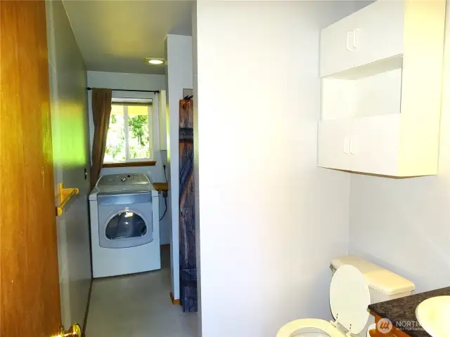 3/4 bath-Laundry Room Granite Countertop.