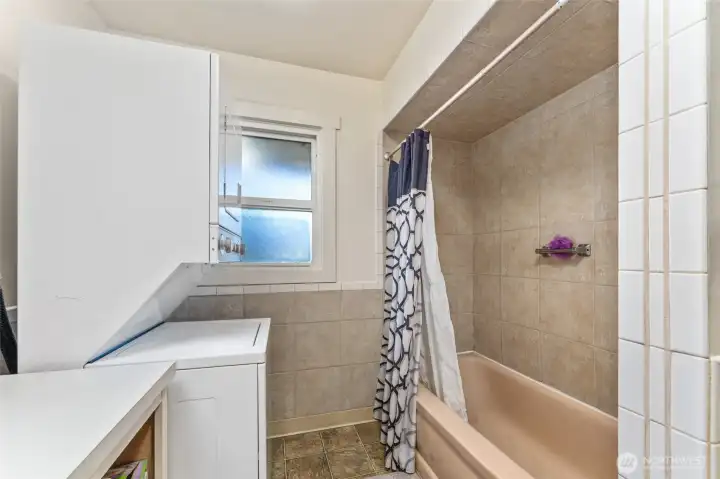 UNIT A - Bath