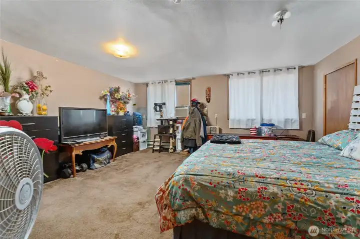 UNIT B - Bedroom 2