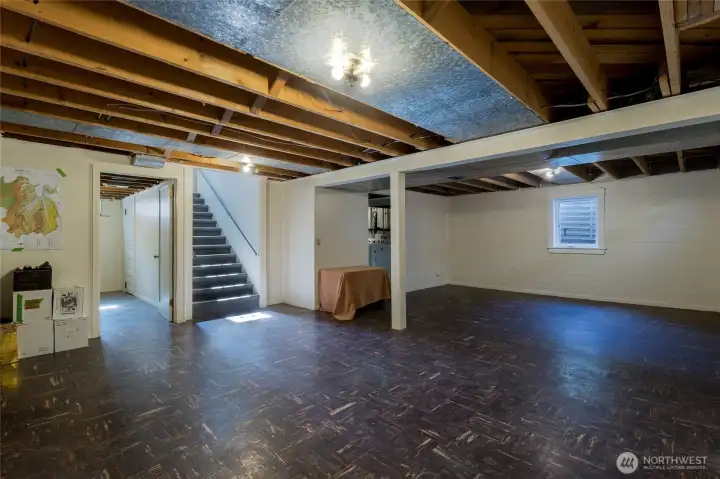 Lower Level Bonus Room