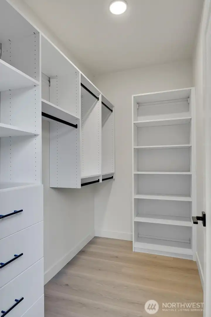 Turn key closet system