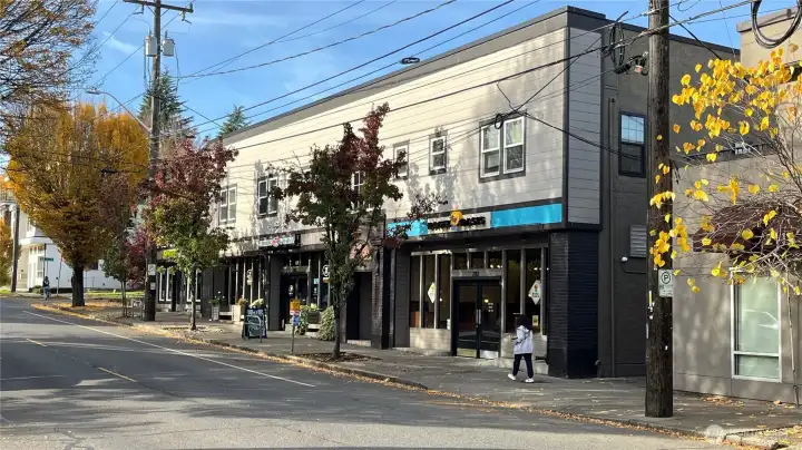 Great Local Ravenna Urban Corridor amenities