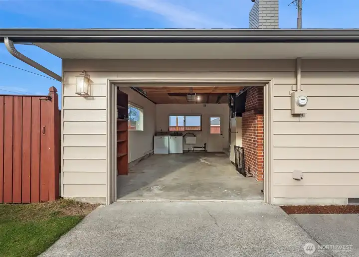 Spacious garage.
