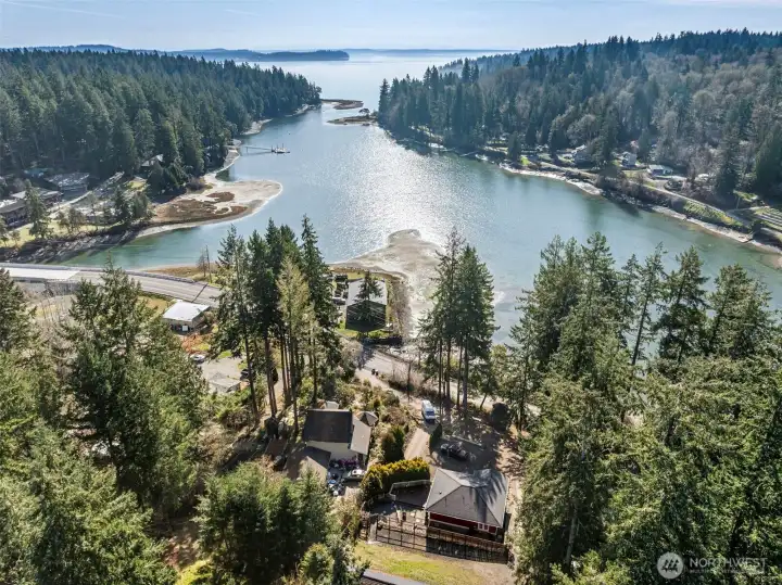 Glen Cove Waterfront Escape