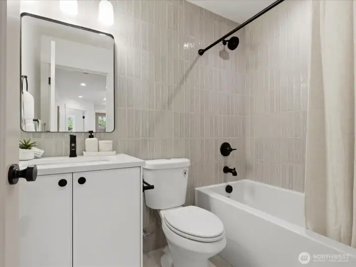 Convenient ground floor level full bath