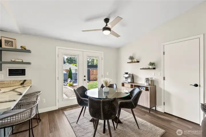 Ceiling fan in dining room