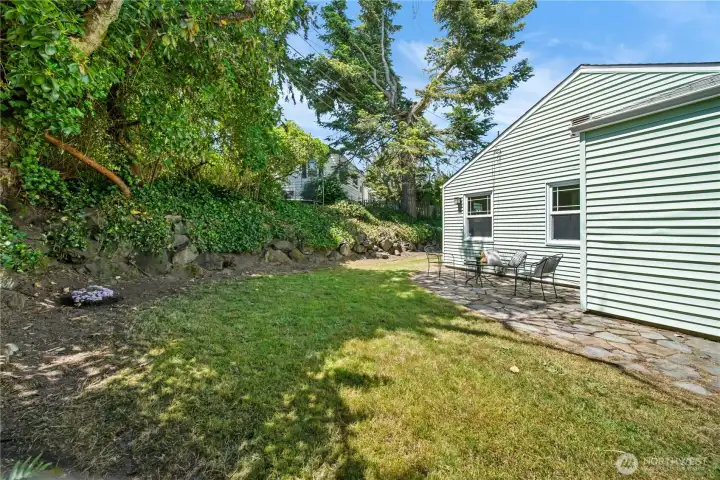 Side Yard Side Yard