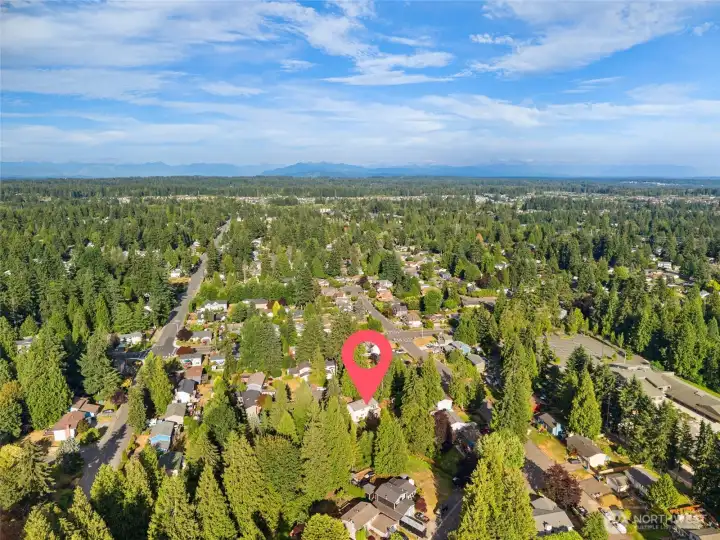 Parks, schools, Mill Creek Town Center, Canyon Park, and commuter routes are all within easy reach from this connected Bothell location. Parks, schools, Mill Creek Town Center, Canyon Park, and commuter routes are all within easy reach from this connected Bothell location.