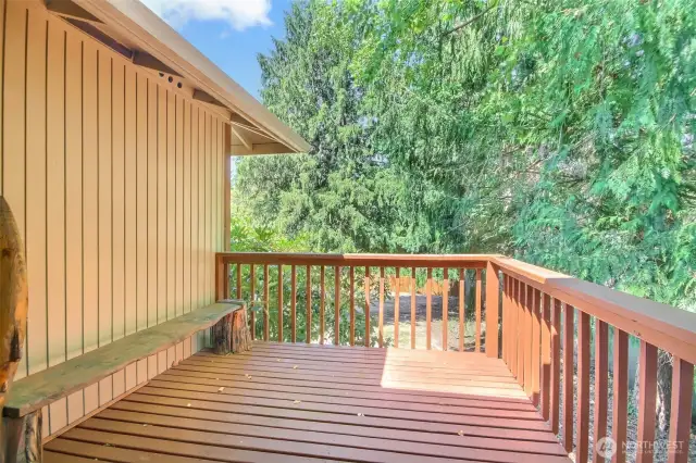 Front upper level deck