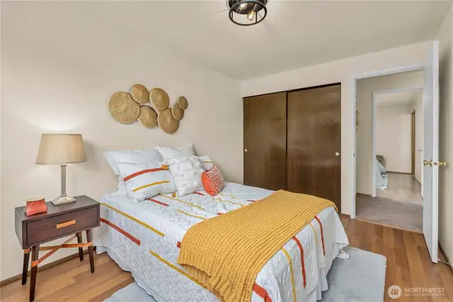 2nd bedroom