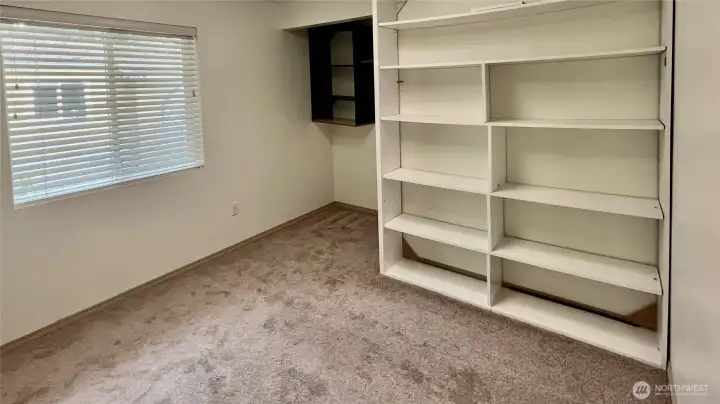 guest room or office