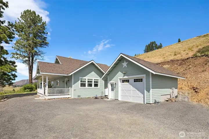 This charming newer build home nestles high on the hills that overlook beautiful Swauk Valley off Bettas Road in Cle Elum. Enjoy amazing sunrises and sunsets while hanging loose on your covered front porch deck. This home would be the perfect getaway from the hustle and bustle of city life. You feel so far out, yet only minutes to Cle Elum or Ellensburg.
