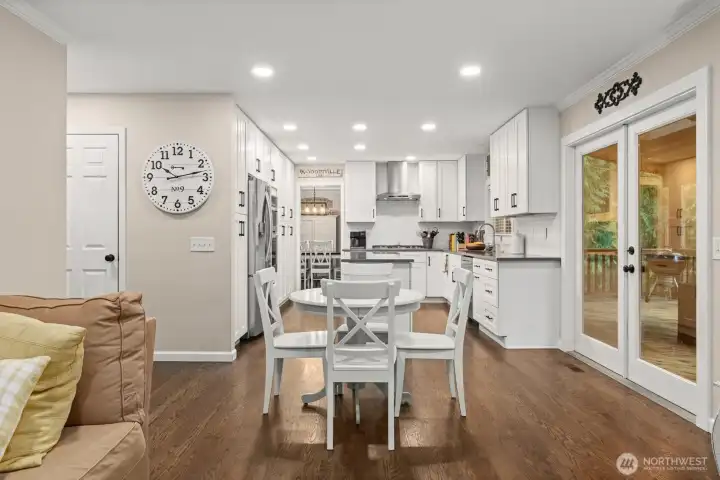 Great flow through the main floor with this extra eating space and access to the back deck.