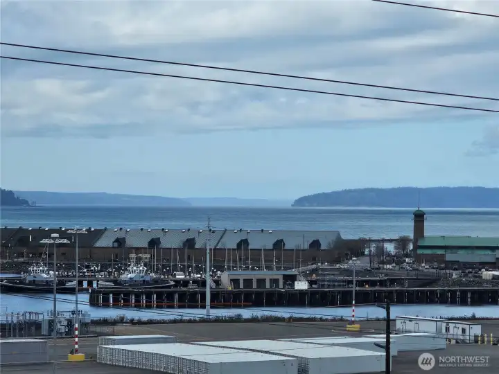 The view! Great for 4th of July fireworks watching