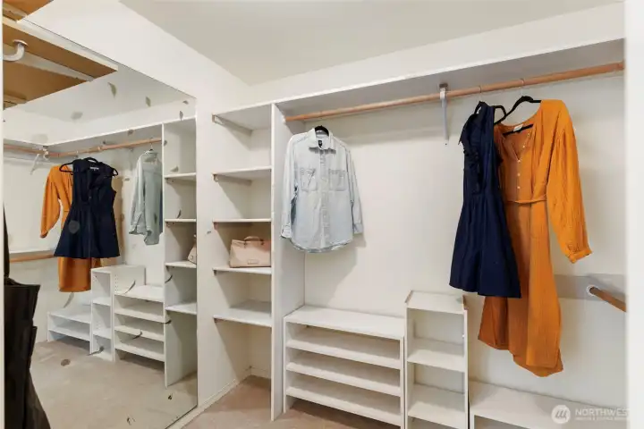 Main floor primary with walk in closet!