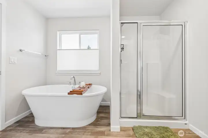 Look at this soaking tub, it's just missing you and your favorite book!