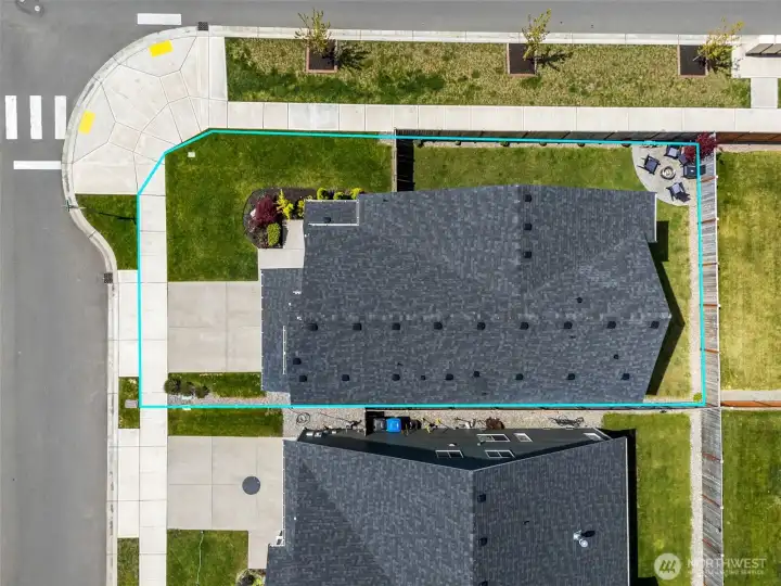 Corner lot appromixate lines. One of your larger home sites.