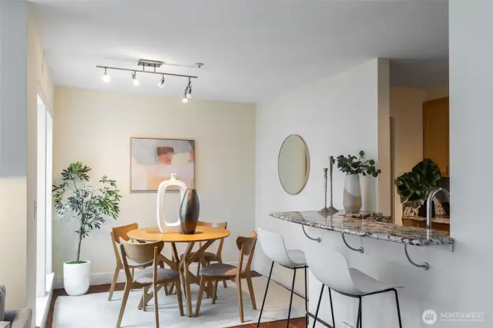 Dining Area / Workspace