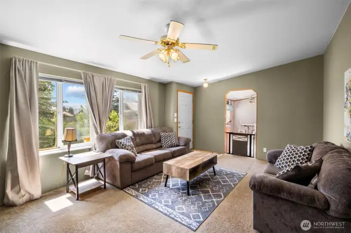 An abundance of natural light throughout, ceiling fans, skylights, and more! An abundance of natural light throughout, ceiling fans, skylights, and more!