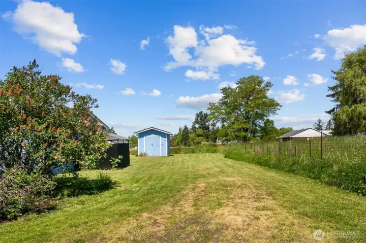 This is a portion of the side yard and a great spot for RV Parking. This is a portion of the side yard and a great spot for RV Parking.