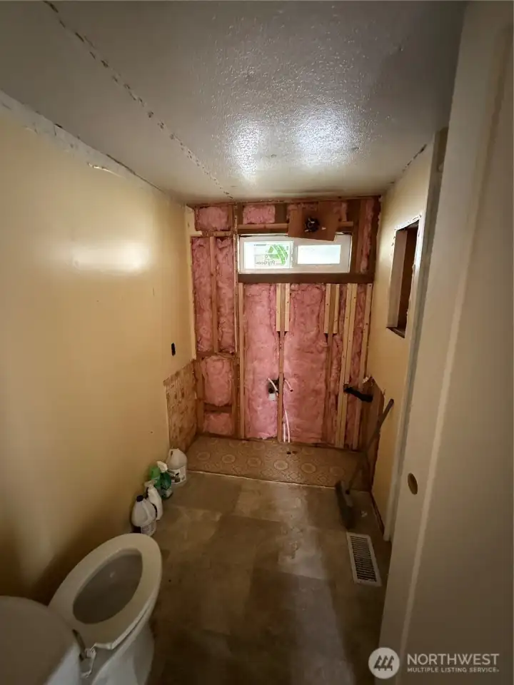 Full bathroom