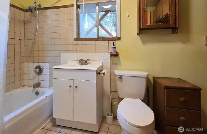 Bathroom main floor