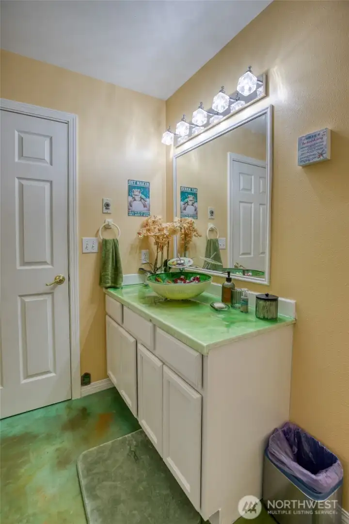 Upstairs full bathroom Upstairs full bathroom