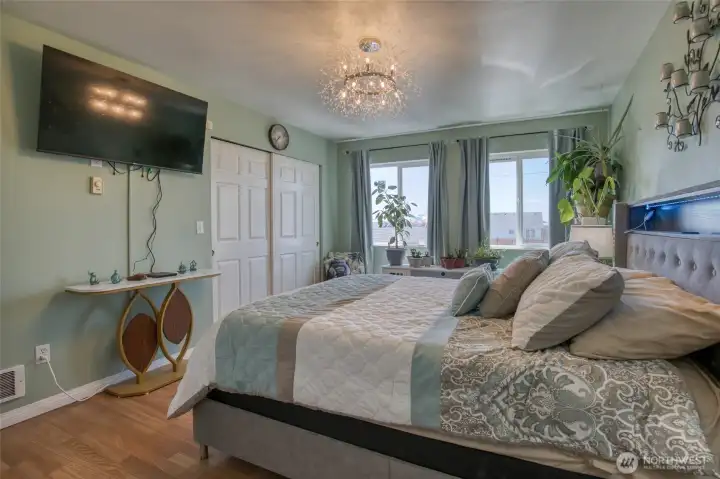 Upstairs bedroom Upstairs bedroom