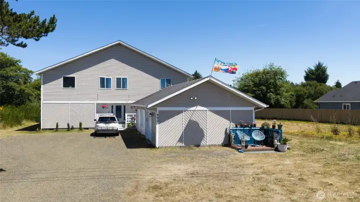 Each of the 3 units have a garage space as well as a locked private storage Each of the 3 units have a garage space as well as a locked private storage