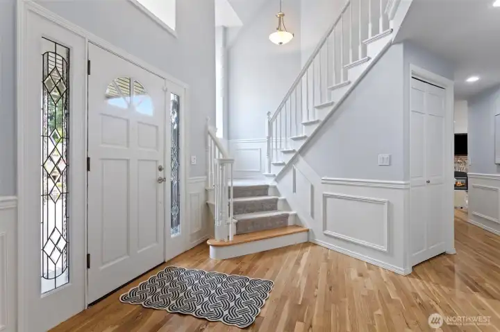 Large Elegant Entry Large Elegant Entry