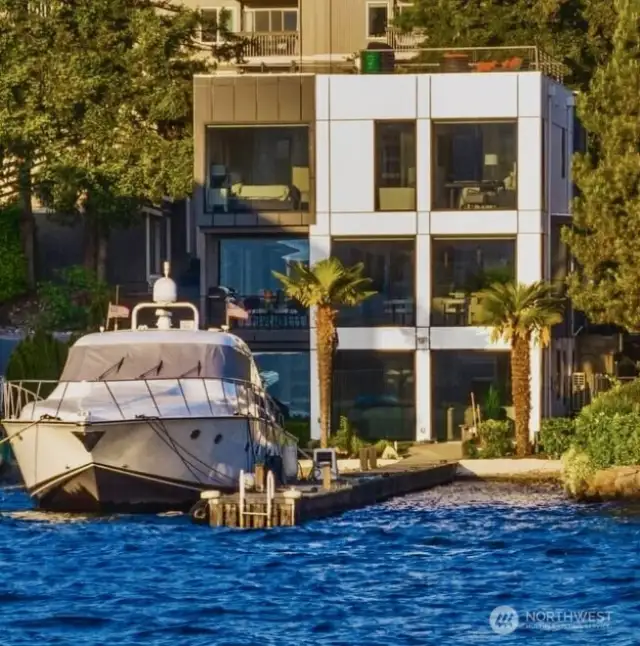 Private Sandy Beach with Rare Annual Moorage up to an 80 foot yacht. Protected cove from storms. Underwater cement buoys and halyards keep the vessel firm in its place preventing any damage from storms to vessel or dock.