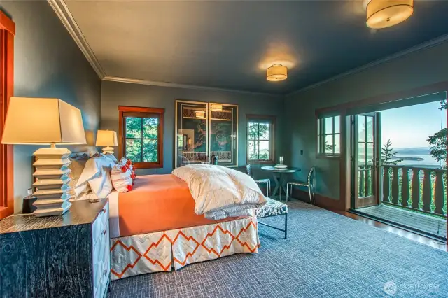 A room with a view. French doors in the Blue Cottage open up to a viewing deck. Black and Decker Mini Fridge, Nespresso Coffee maker, deep closet, manual radiant floor heat, ConvectAir heater, full bath+soaking tub/shower. This owner thought if all the bells/whistles one needs to feel spoiled.