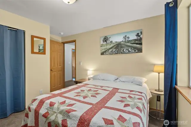 Upstairs bedroom 2