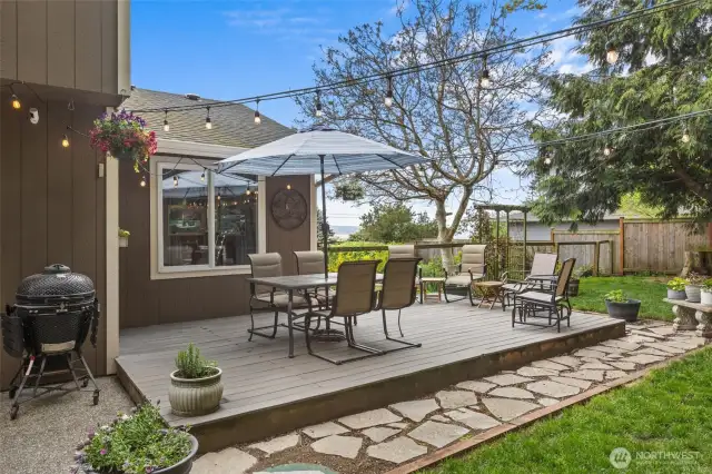 Back deck, perfect for entertaining
