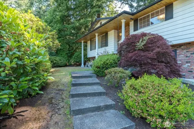 Beautiful steps leading you to the front door.
