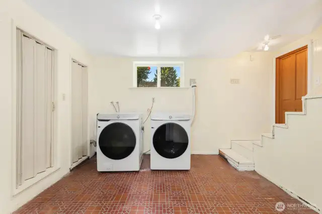 Washer and dryer stay with the home